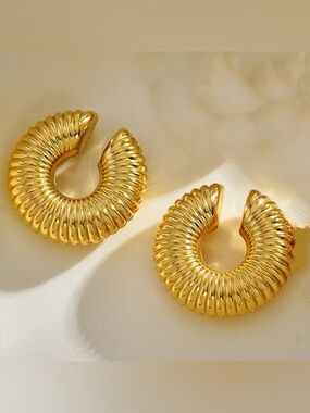 Gold Ribbed Hoop Earrings - Women Jewelry